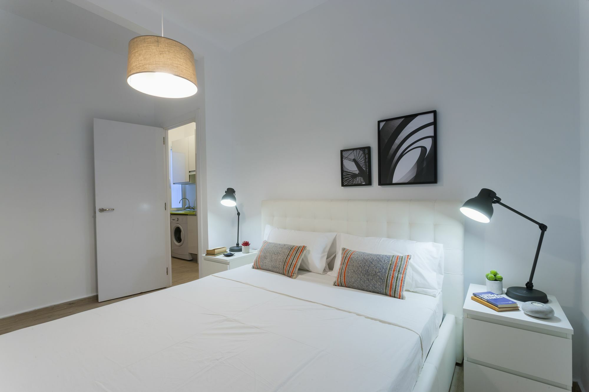 Dobo Rooms Ronda De Segovia Madrid Exterior photo