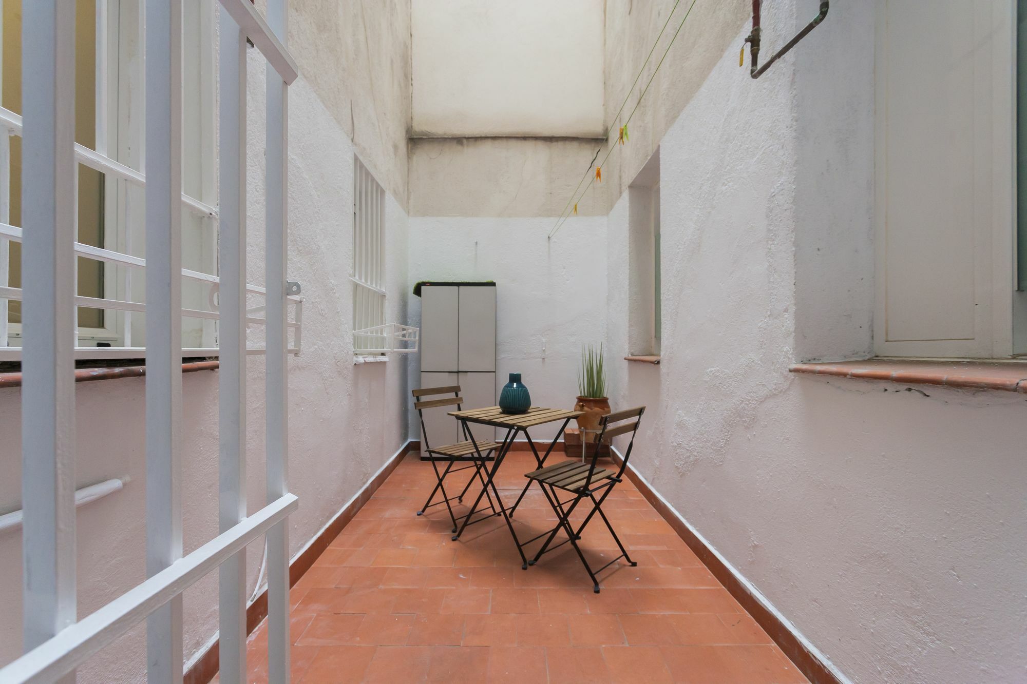 Dobo Rooms Ronda De Segovia Madrid Exterior photo