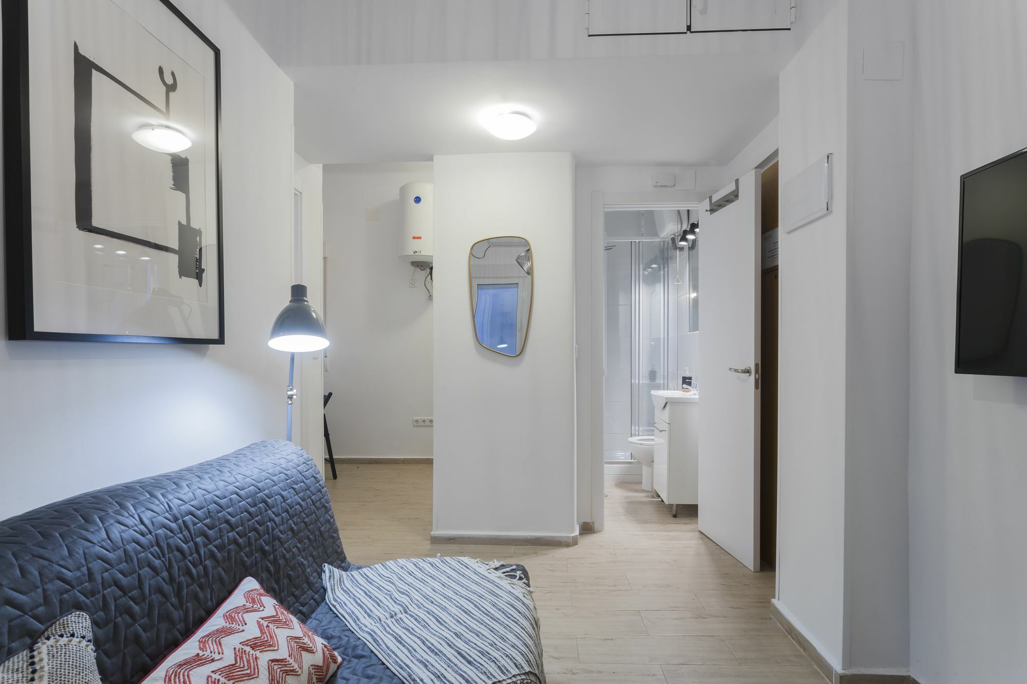 Dobo Rooms Ronda De Segovia Madrid Exterior photo